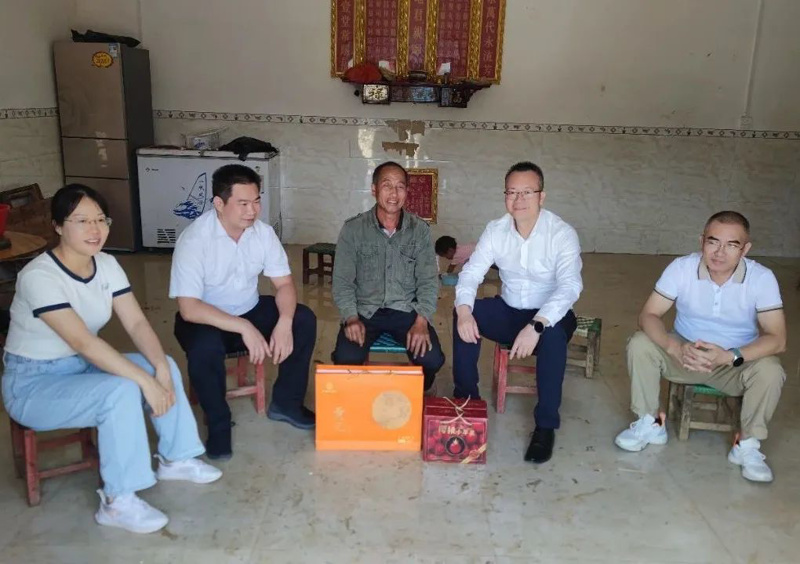 【乡村振兴】太阳成集团tyc4633前往隆林各族自治县隆或镇龙爽村、八峰村开展乡村振兴“回头看”工作
